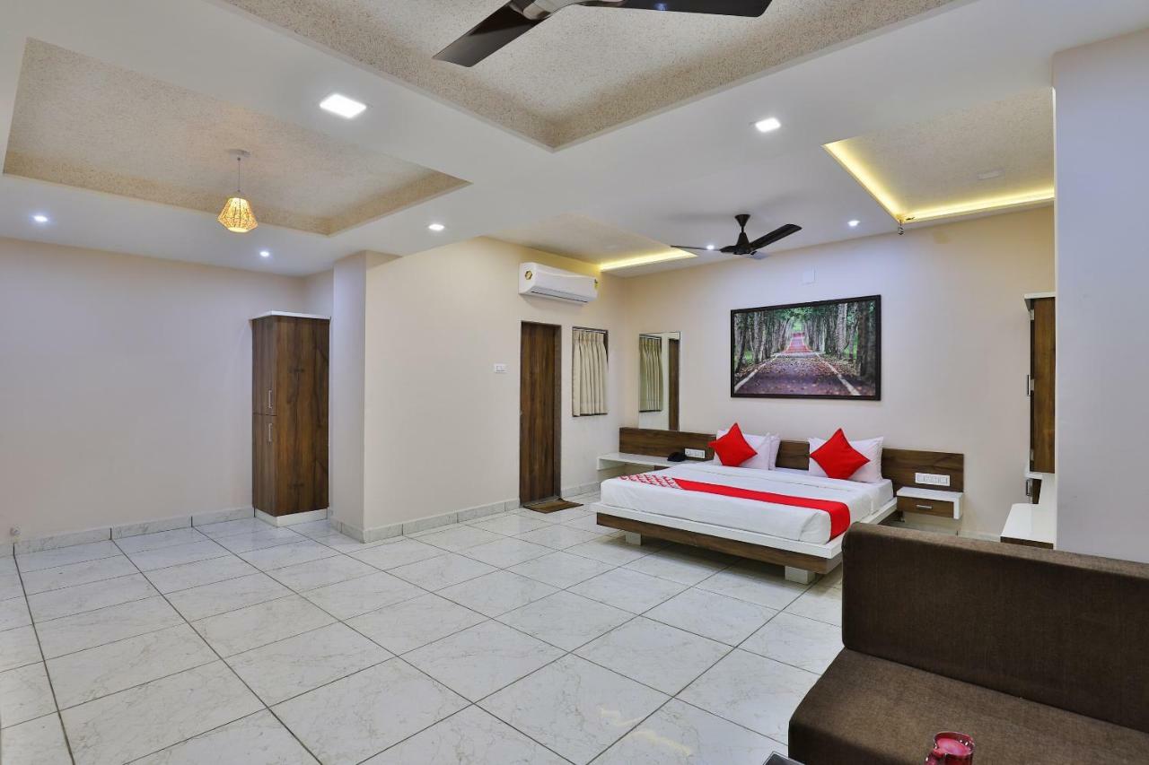 Oyo 26621 Hotel Tulsi Residency Джамнагар Екстер'єр фото